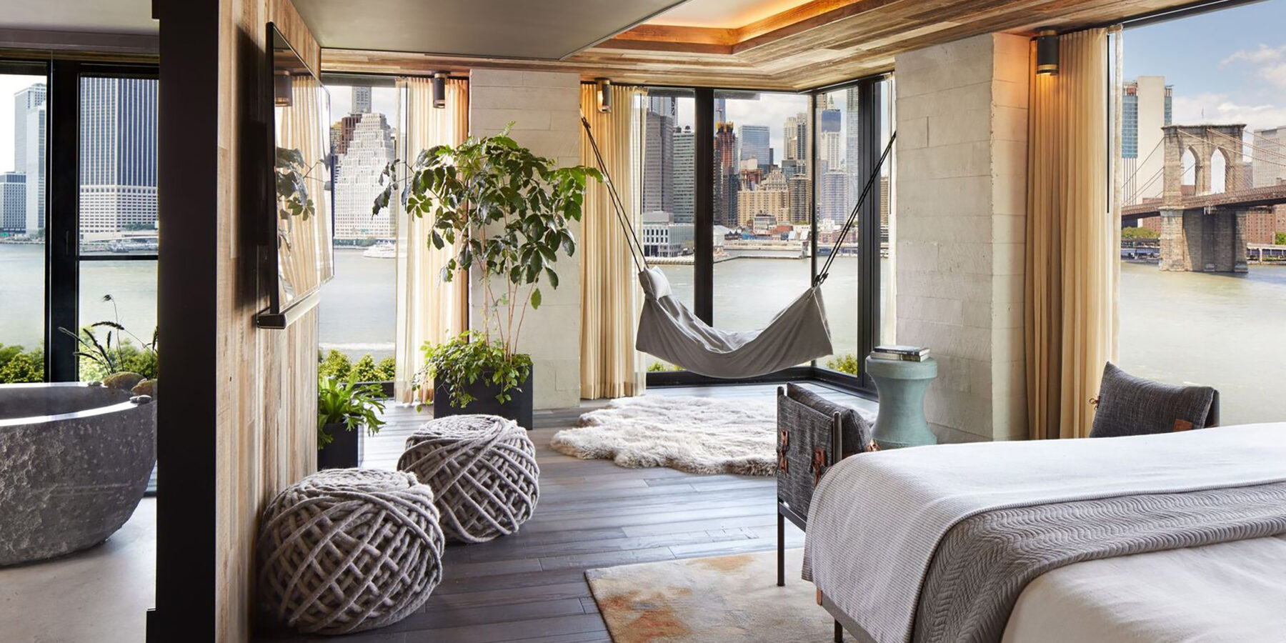 Riverhouse Suite Swing
